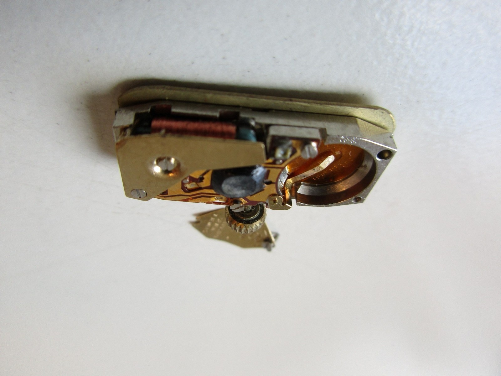 FHF cal. 102.001 Swiss quartz vintage watch movement – running