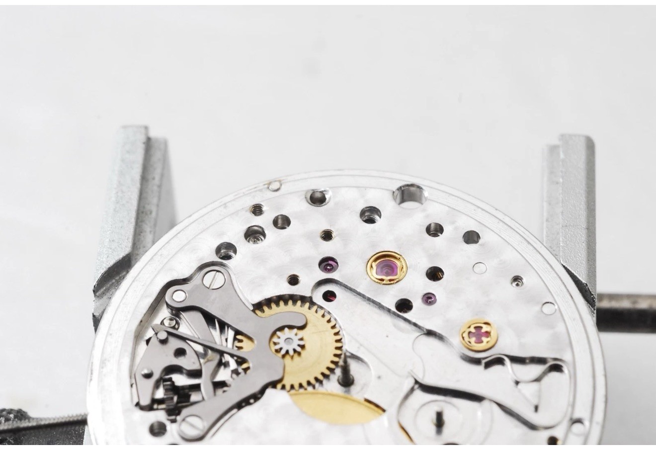 ROLEX 1570 MOVEMENT SERVICED. SEE PICTURES. For 1680,5512,5513,1016