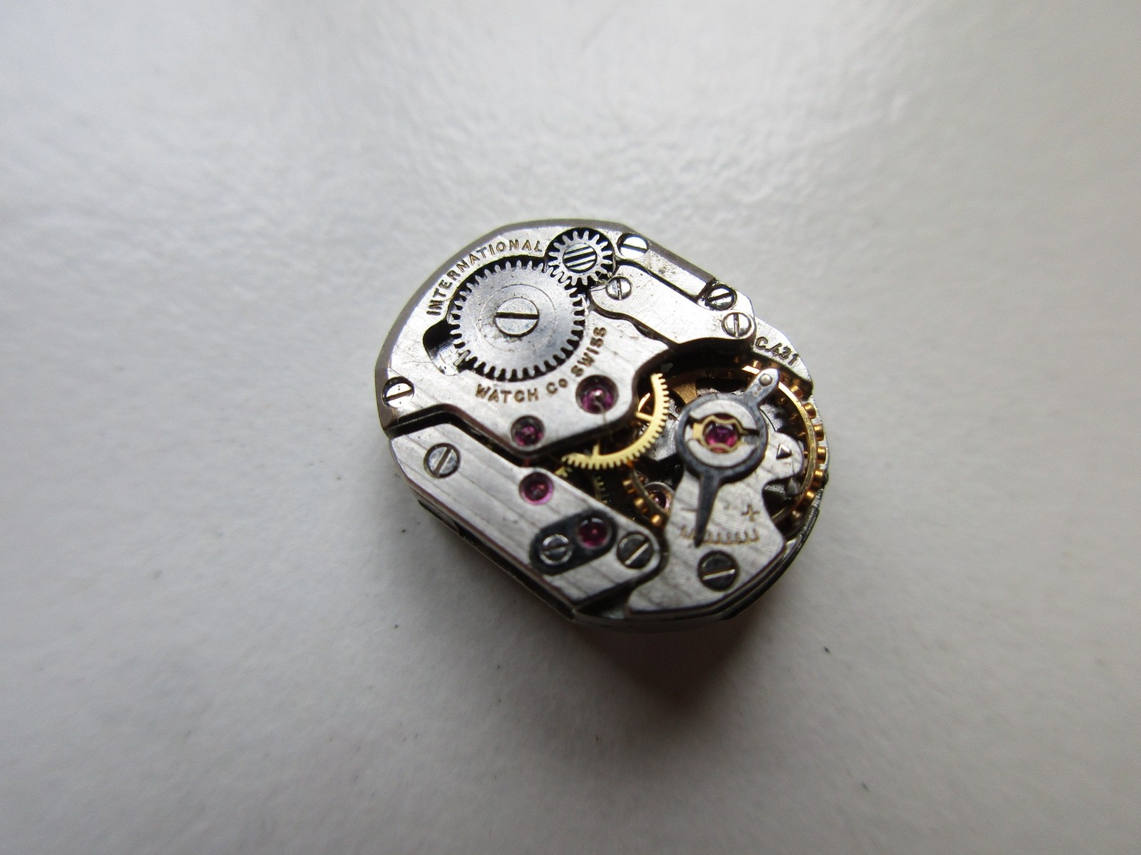 IWC International watch co cal. 431 Swiss vintage movement – running