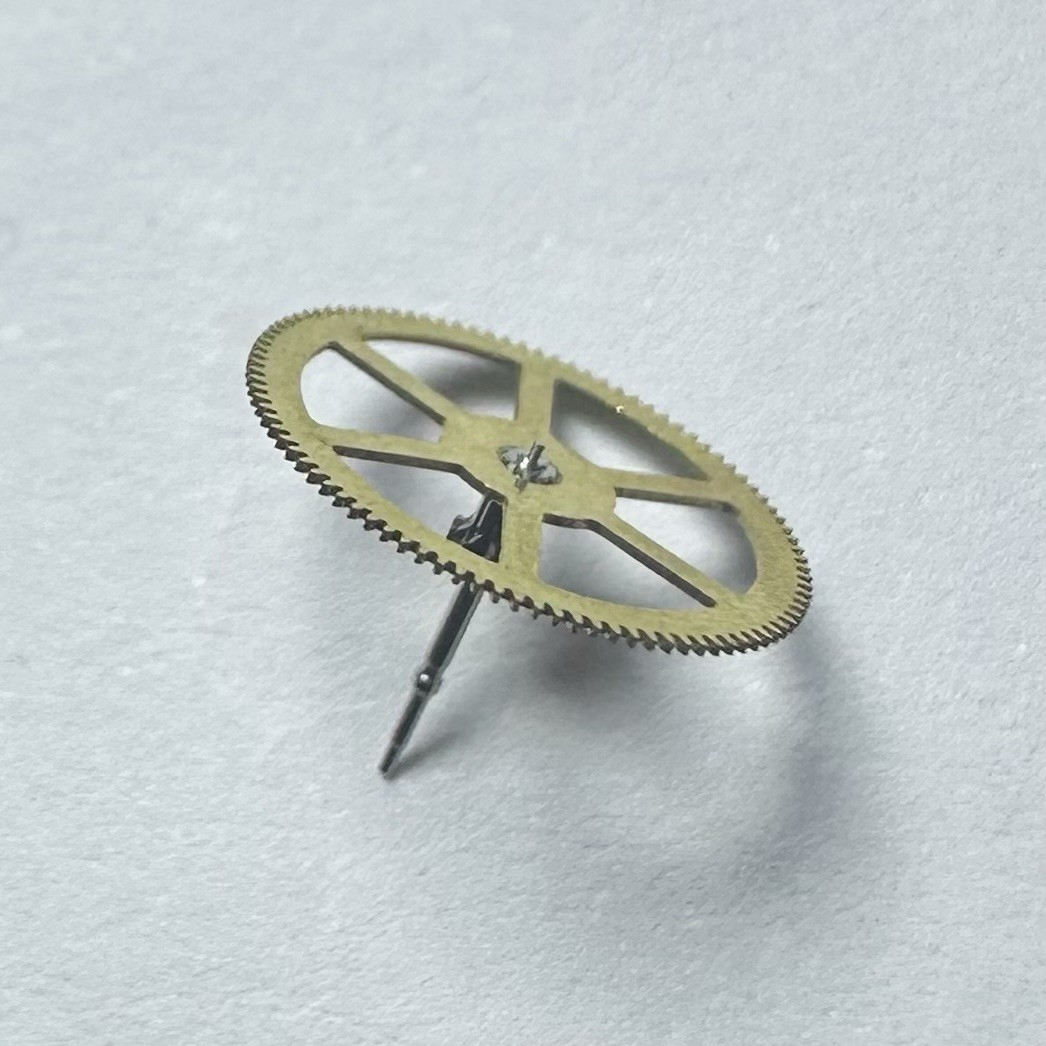 241 560 NOS SWEEP SECOND WHEEL FOR SEIKO 5606 5621 5625 5626 5641 5645 5646