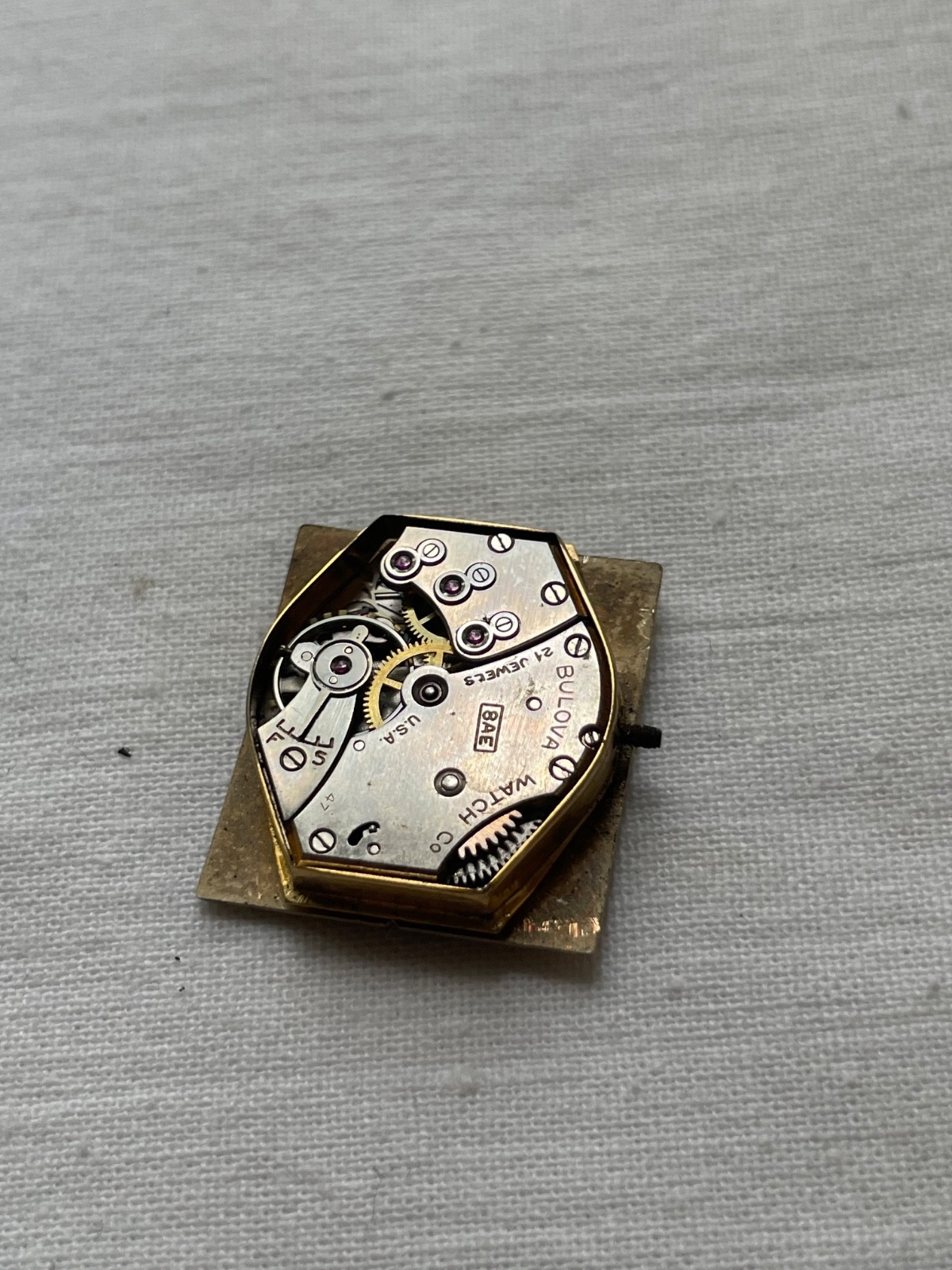 Bulova 8AE – movement for mens watch RUNS, lot2207