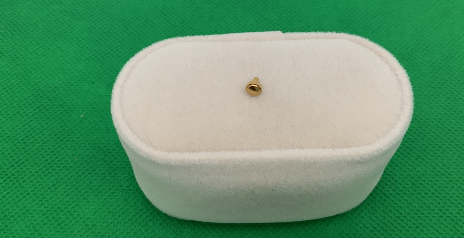Seiko Crown 40ml9nn1 Unbranded To Fit. New Old Stock. 40-45 L