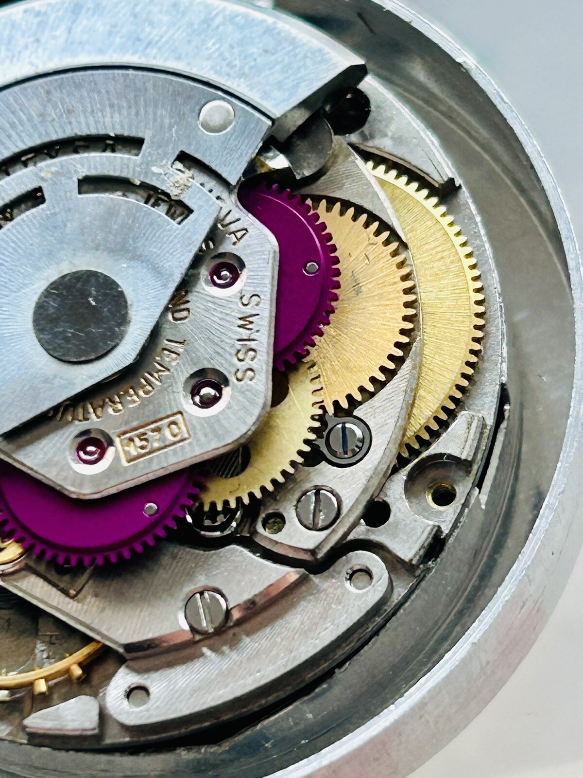 RARE NICE ROLEX NON HACKING WORKING COMPLETE 1570 MOVEMENT RED SUBMARINER 1680