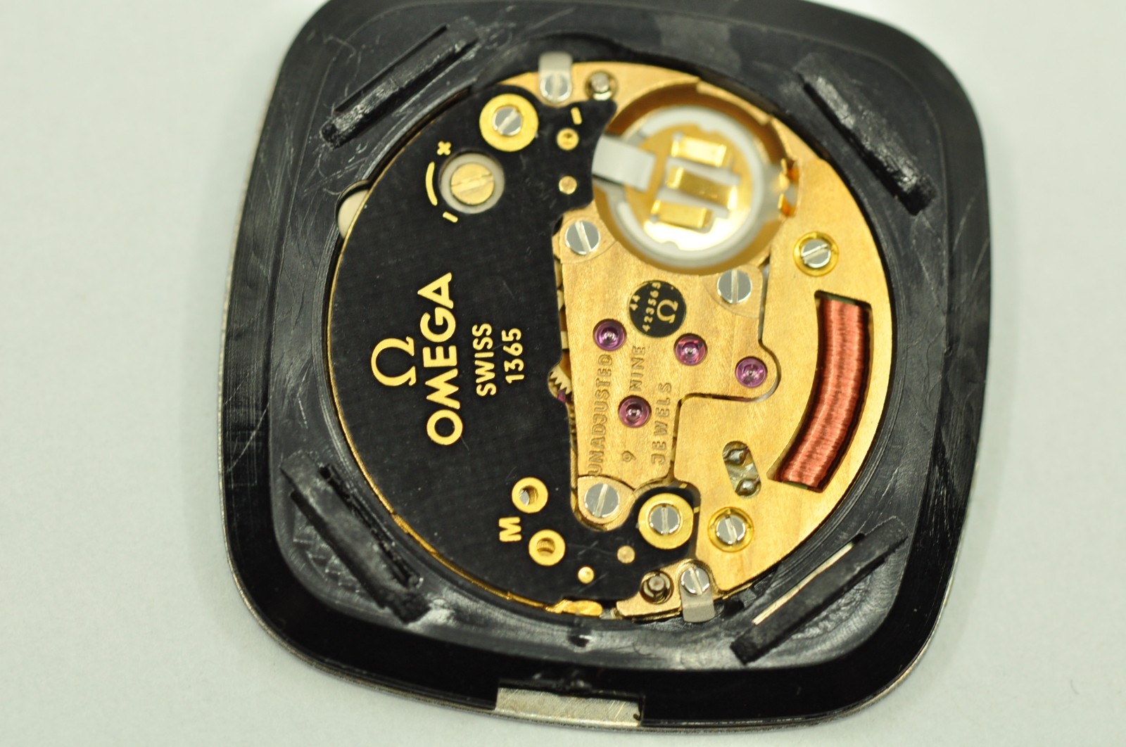 omega watch movement 1365 with dial and hands working