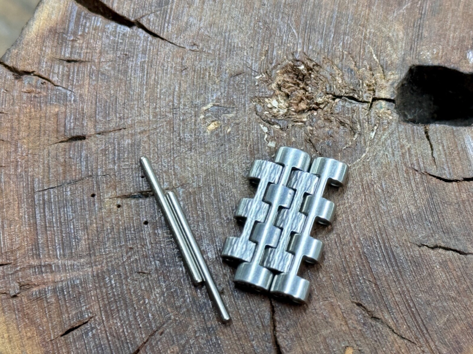 Last 2 spare polished & bark steel links to vintage Zenith watch NSA bracelet