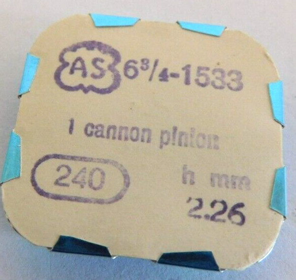 AS 1533 PART # 240 CANNON PINION. NEW OLD STOCK