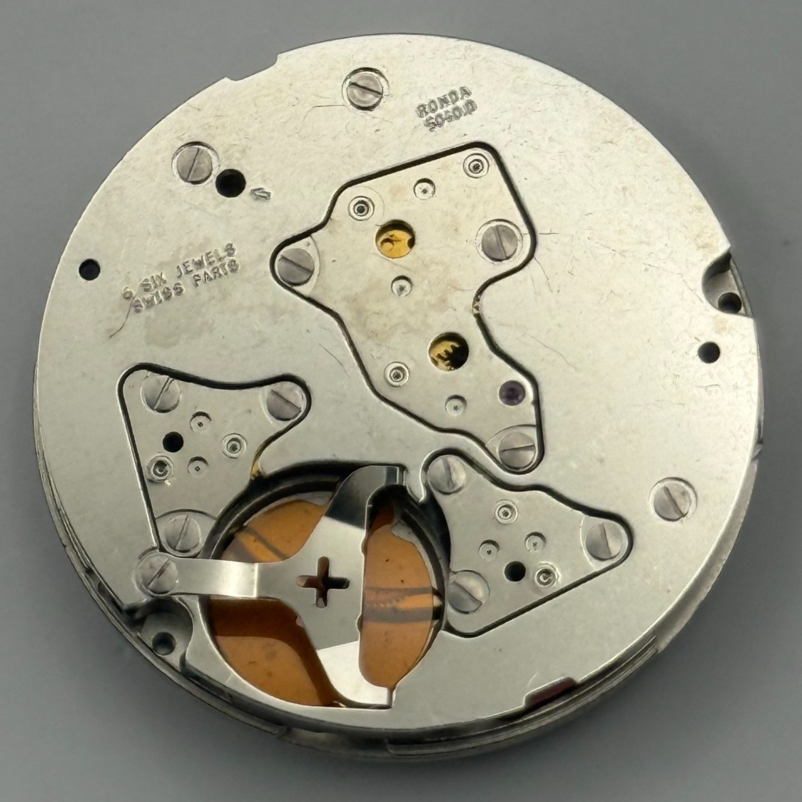 Ronda 5040.D Watch Movement Quartz Swiss Date 6 Jewels Vintage Parts 28.5mm