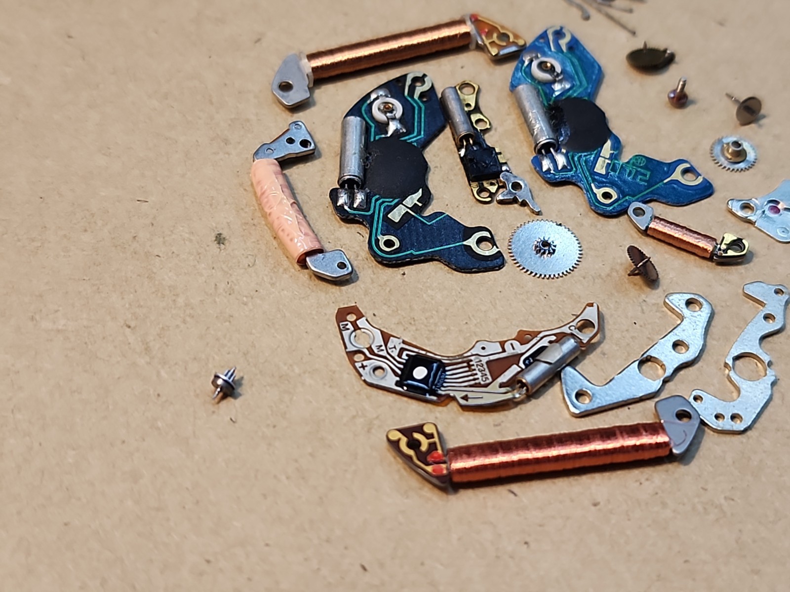 Lot Of Mixed NOS Circuits Coils Quartz Watch Movement Parts Repairs Spares