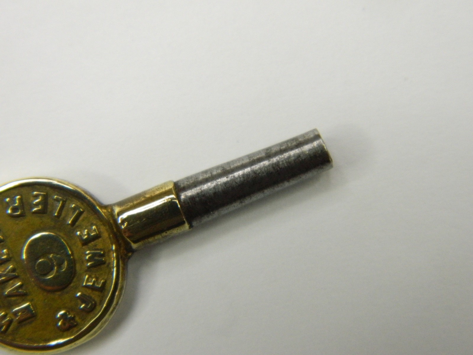 FINE ANTIQUE 1880 VICTORIAN ENGLISH ADVERTISING #9 GILT STEEL POCKET WATCH KEY