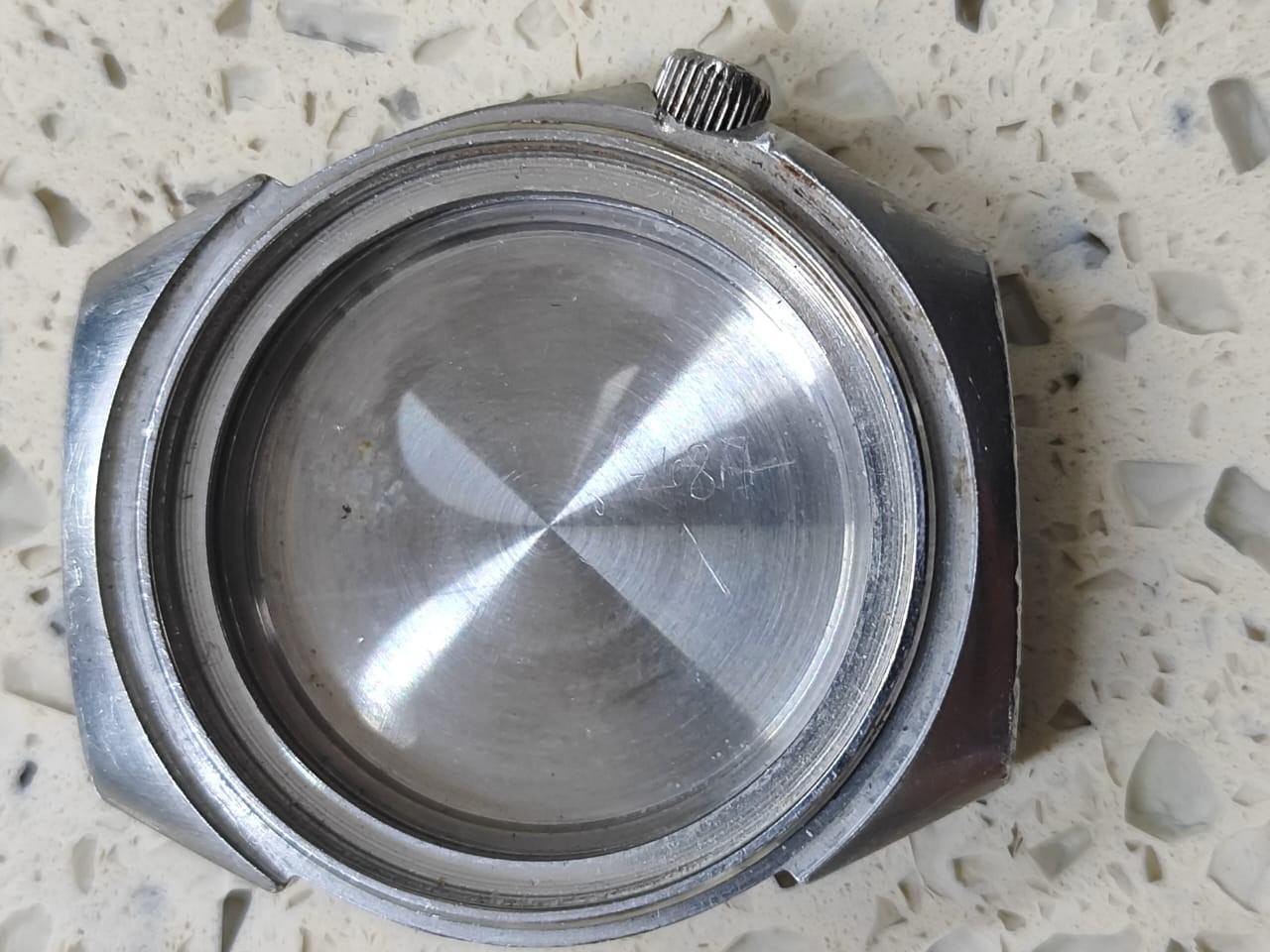1979, Seiko SQ SPORTS 100 Quartz A7123-8210 100 Diver Part CASE without bezel
