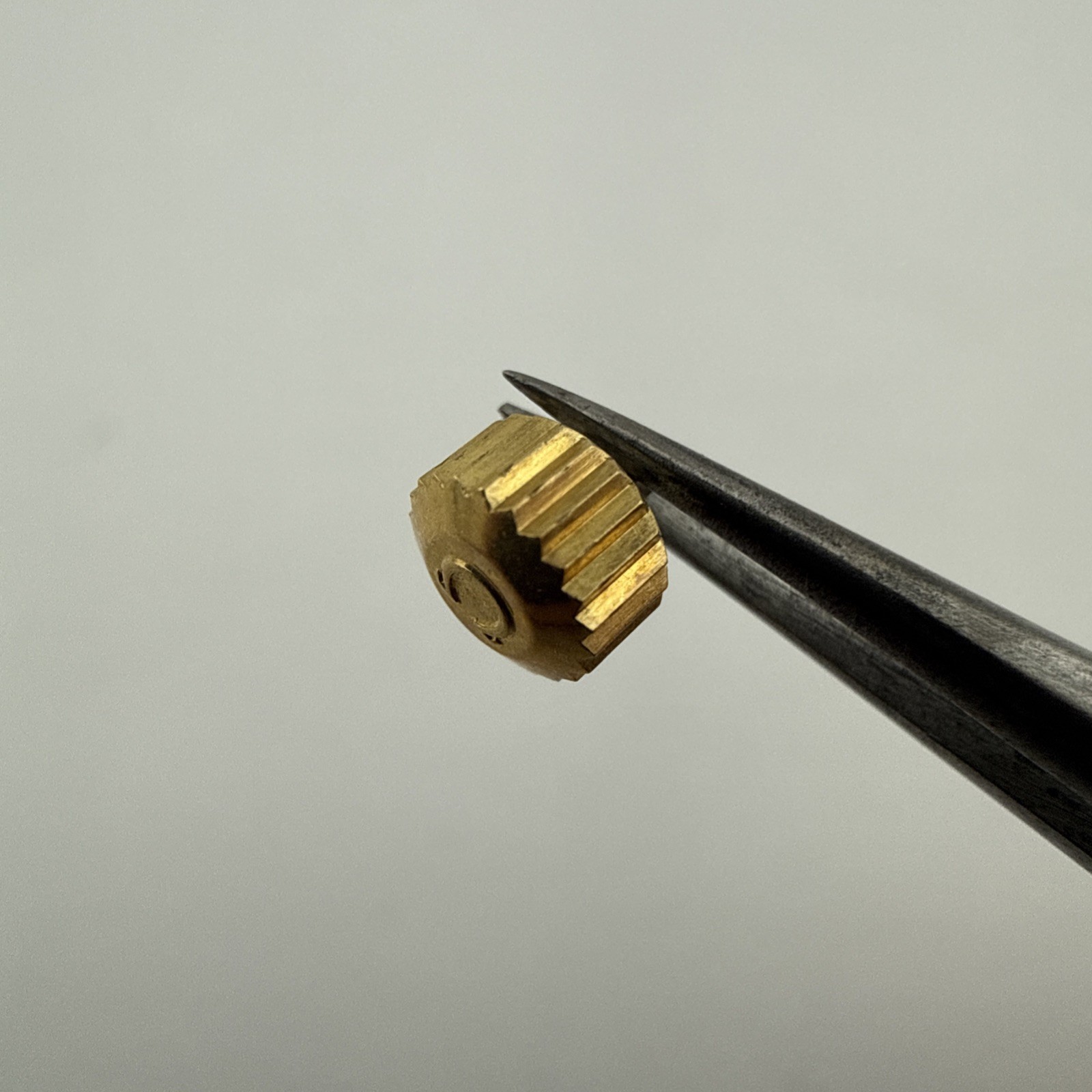 Omega Yellow Gold 4.7mm Split Stem Wristwatch Crown – New Old Stock