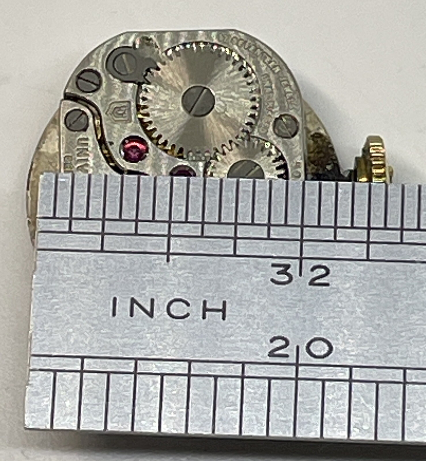 UNIVERSAL GENEVE MOVEMENT Swiss 17 Jewels Runs