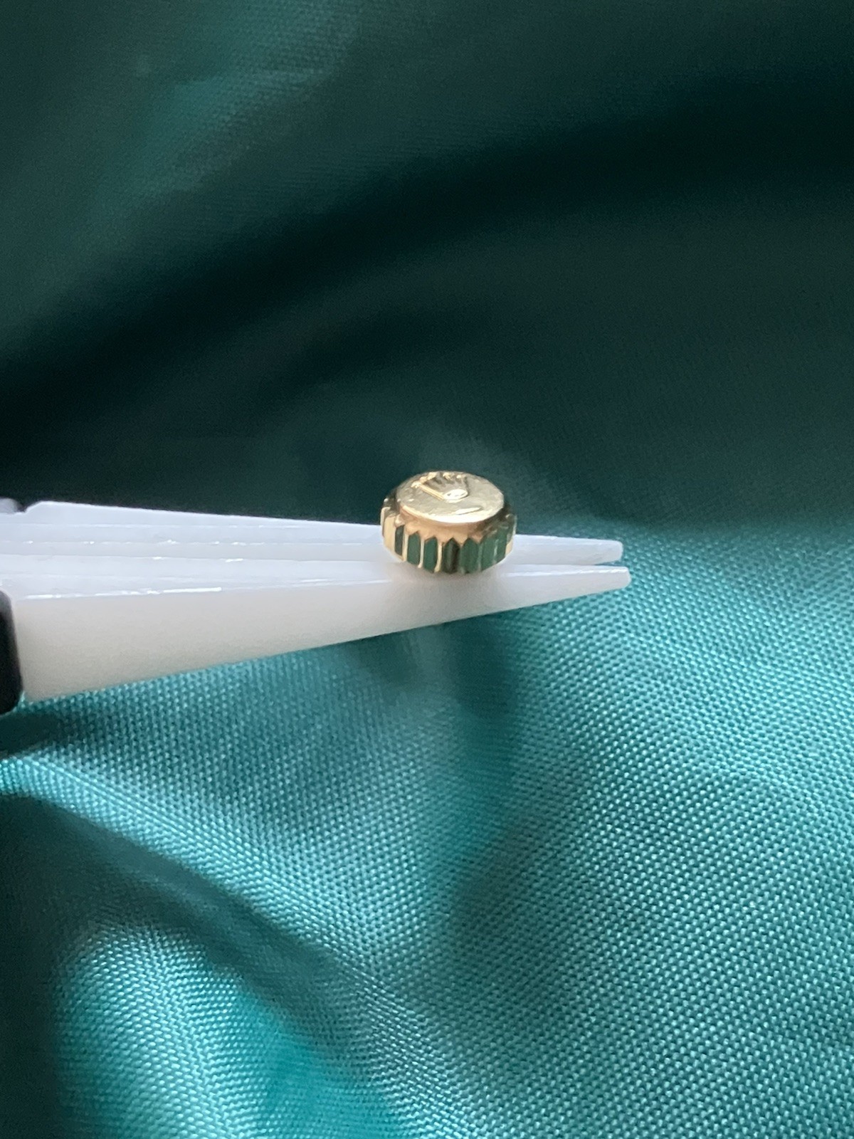 Genuine Rolex 18K Yellow Gold 6mm Crown for older earlier /Datejust 36 models