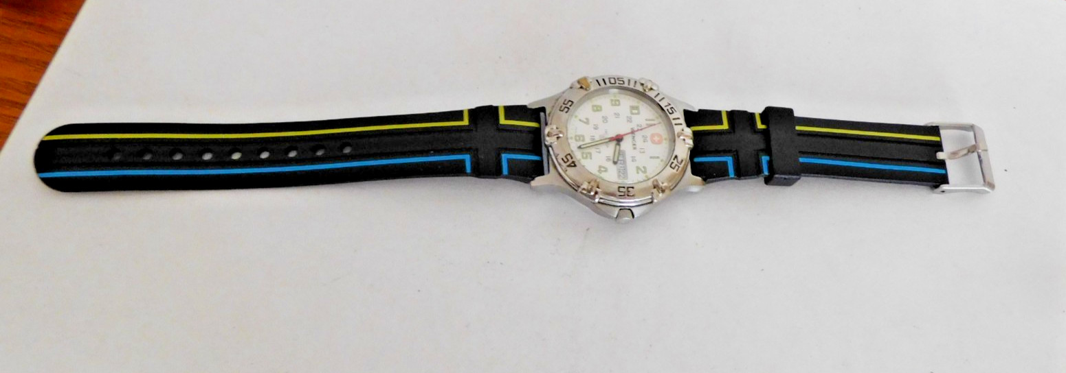 GENTS WEINGER QUARTZ D.D. MOVMENT #ETA 805-124 CASE #096-0685 RUNNING. NEEDS CLE