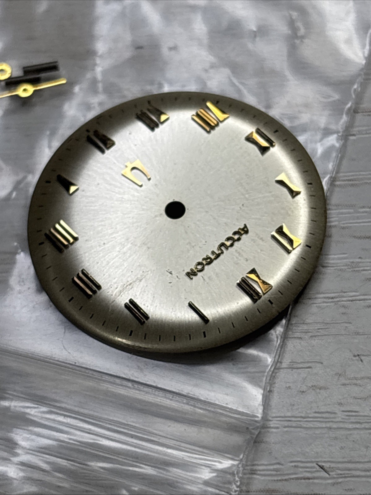 Used Vintage 1960’s Bulova Accutron Champagne Roman Dial With Hands And Feet