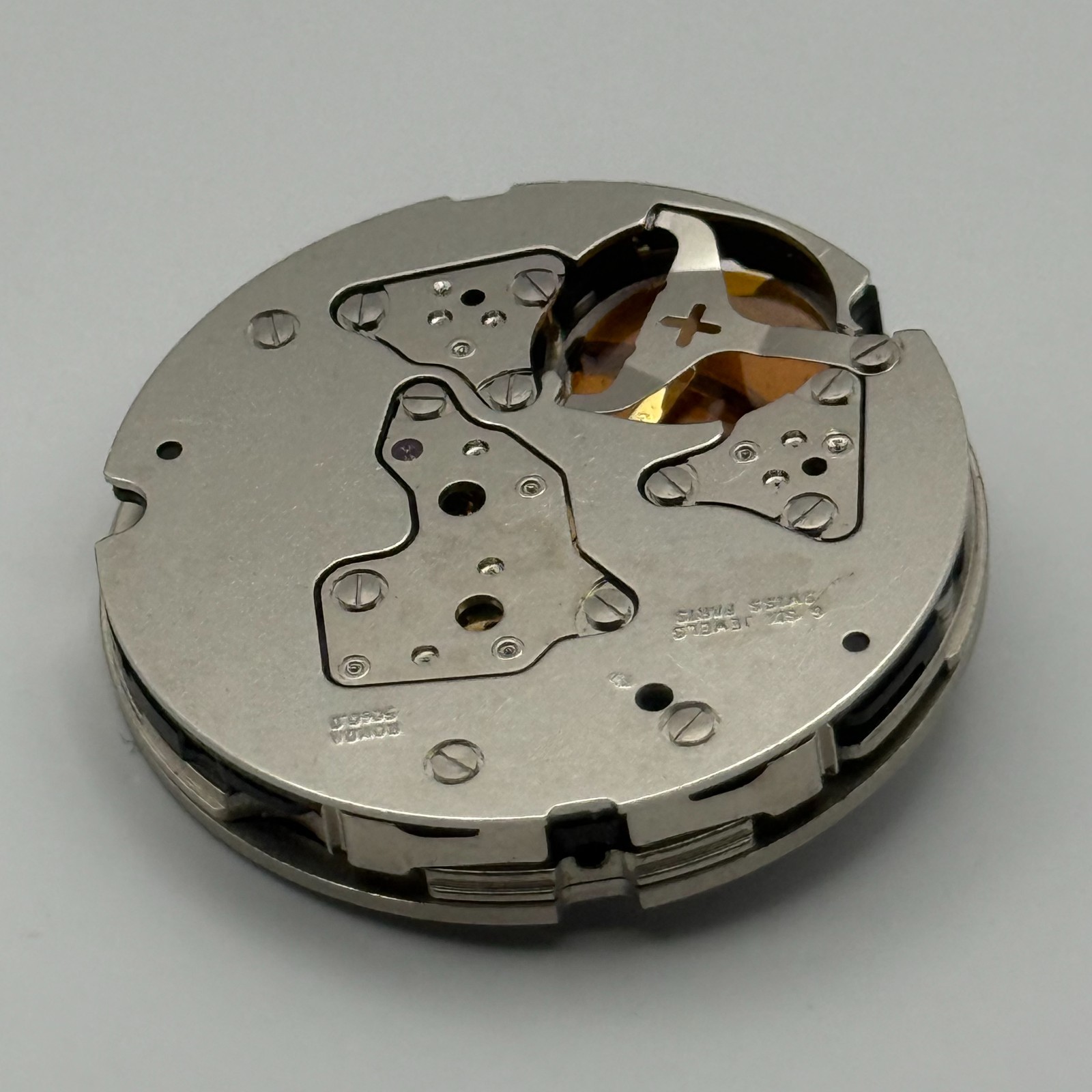 Ronda 5040.D Watch Movement Quartz Swiss Date 6 Jewels Vintage Parts 28.5mm