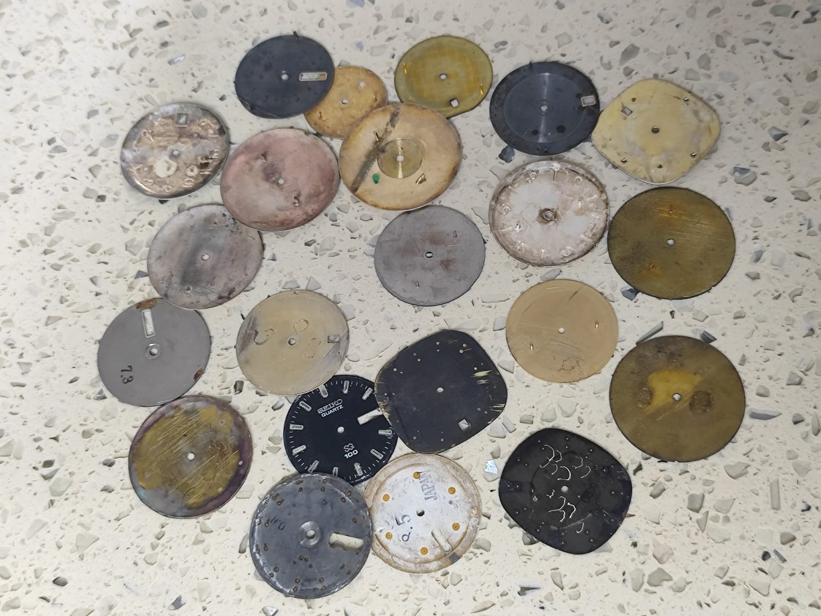 Lot Vintage Dials Seiko /Tissot/Casio/Citizen/olma/ Lot 30 Dial Used &NOS