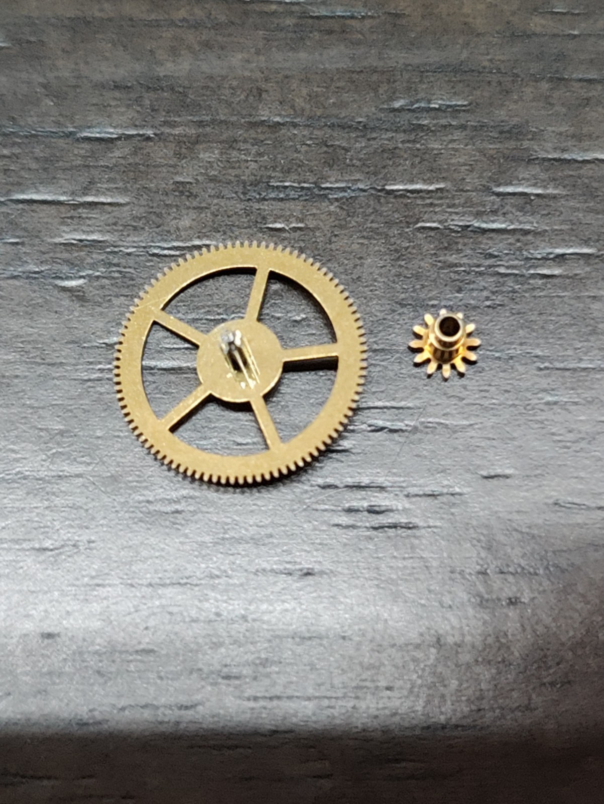 NOS Baumgartner BFG Cal. 866 Part 200 Third Wheel and Cannon Pinion