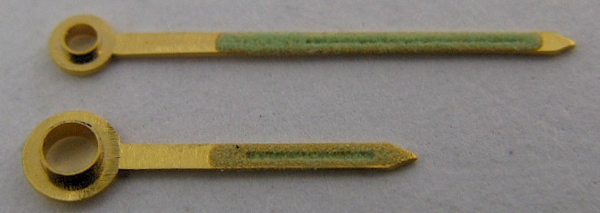 LeCoultre 489, 814, 815, 825, 910, 911 alarm part: set of gilt hand with lume