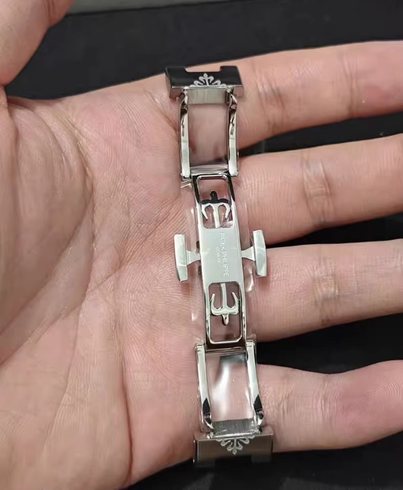 Compatible For with Patek Philippe 5712 steel bracelet with deployant clasp 16MM