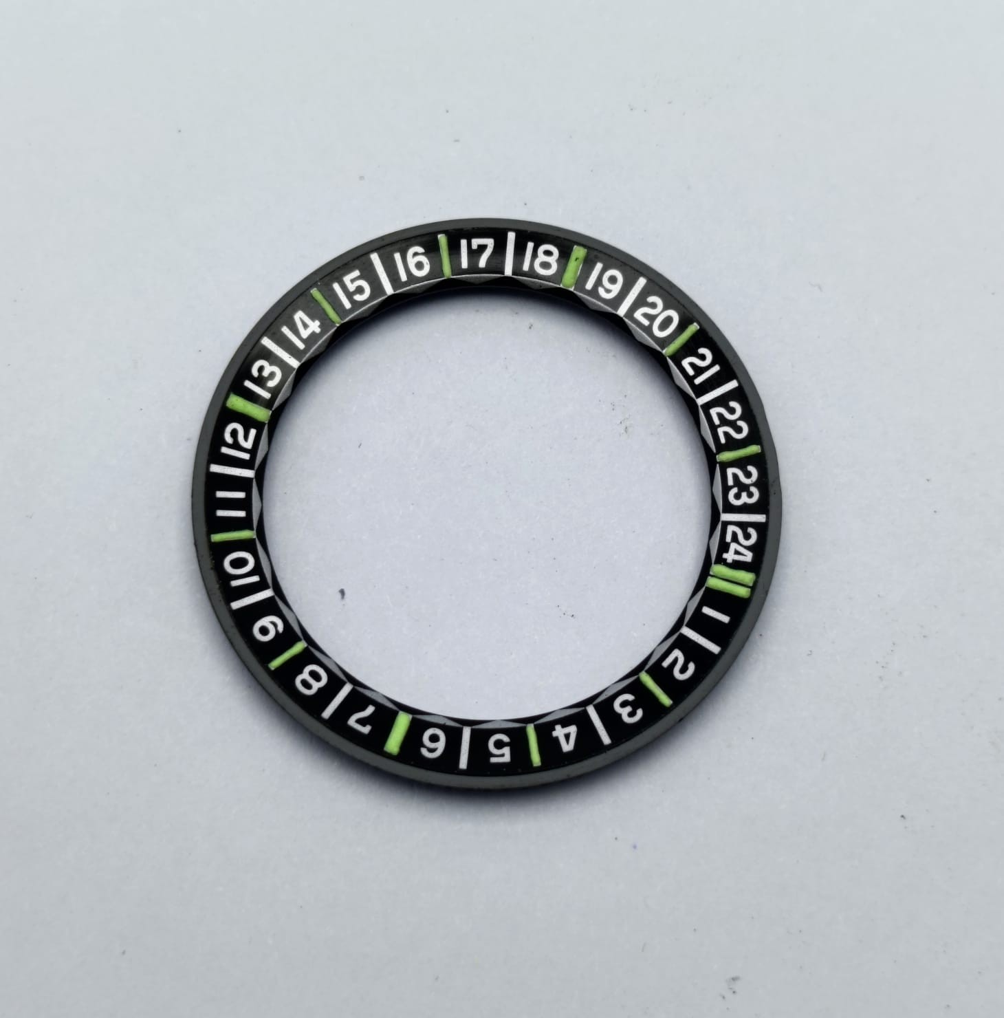 Orient World Diver Y469622-7A Watch Bezel Inner Ring NOS SAG80ABR2