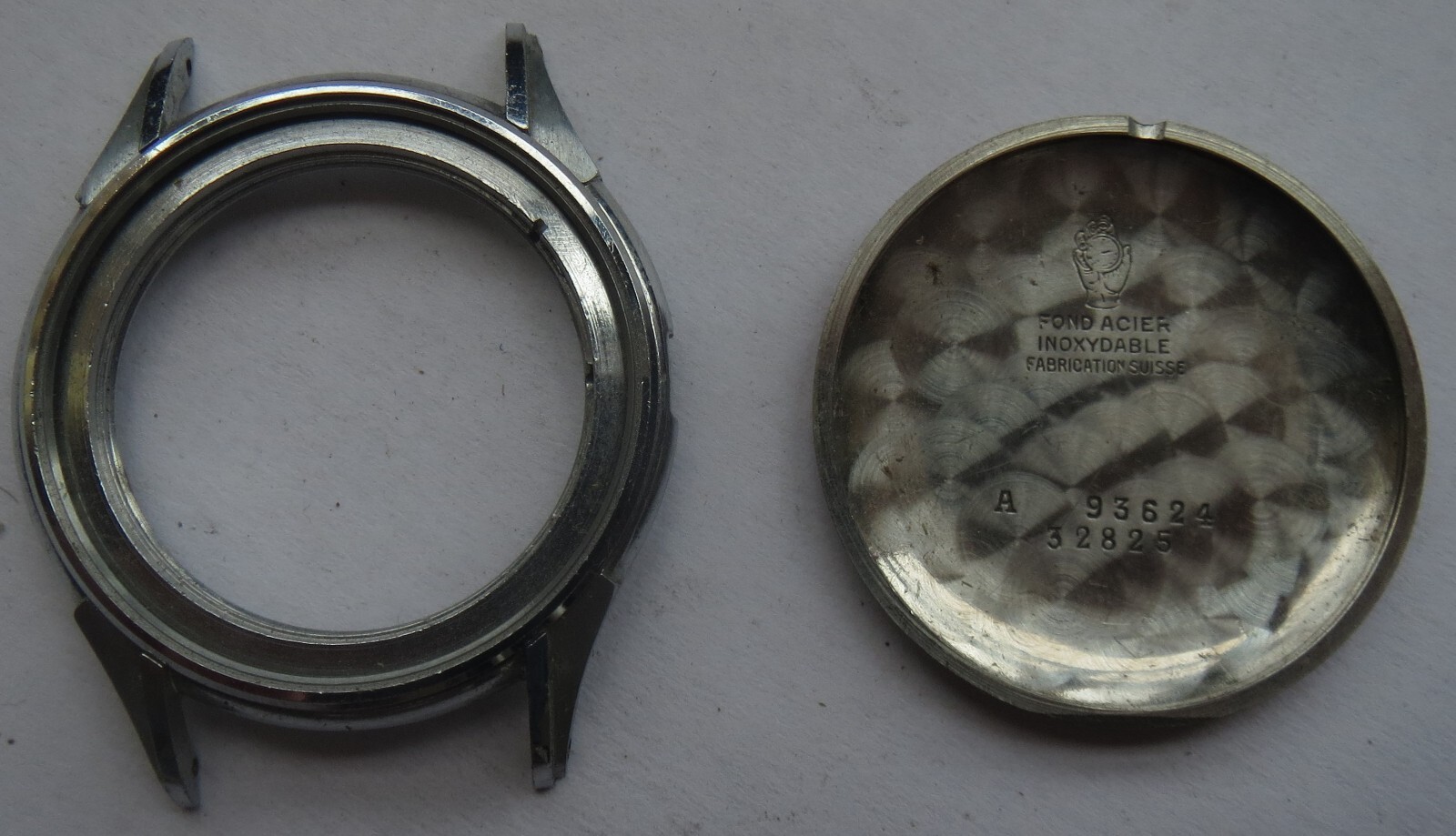 Movado mens wristwatch nickel chromiun case 35 mm. in diameter N.O.S.
