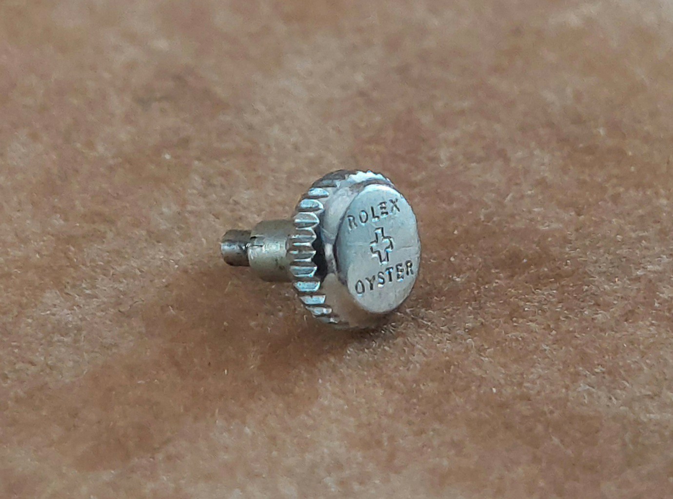 Original ROLEX Oyster + Steel 5.5mm CROWN for Bubbleback. Ca Late 1940’s