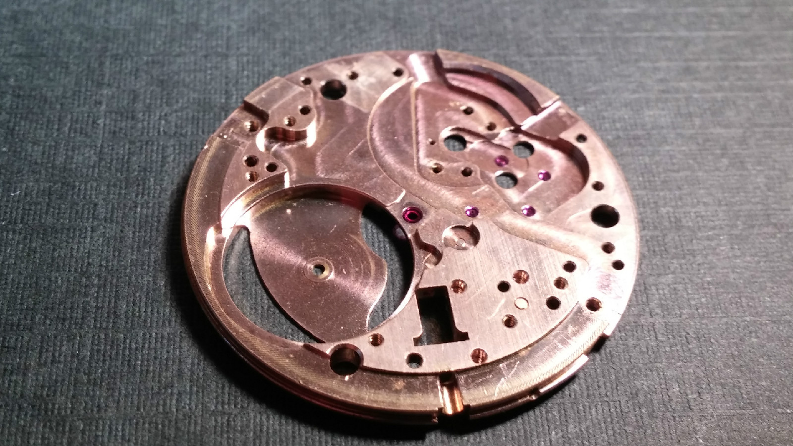 Omega 550 1000 mainplate, watch part for repair