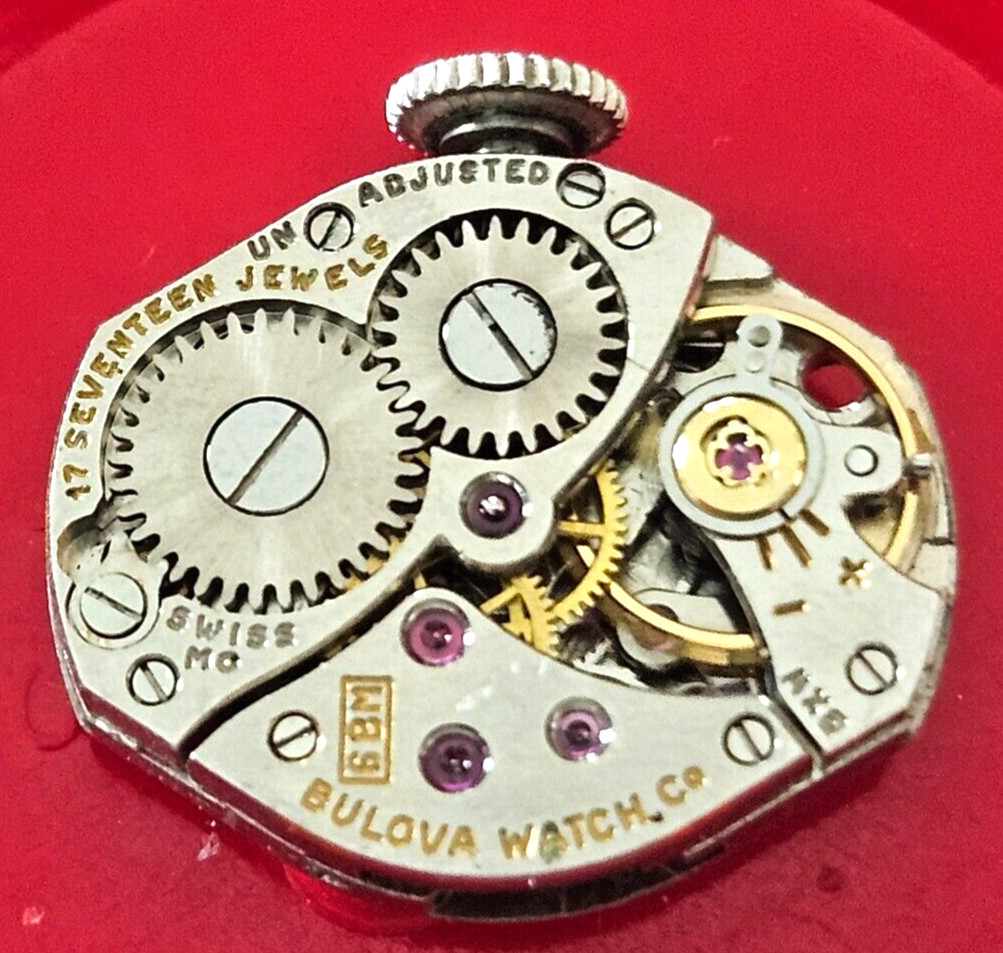 BULOVA 6BM 17J SWISS WATCH MOVEMENT (BALANCE RUNS WITH ROTATION) LOT.325