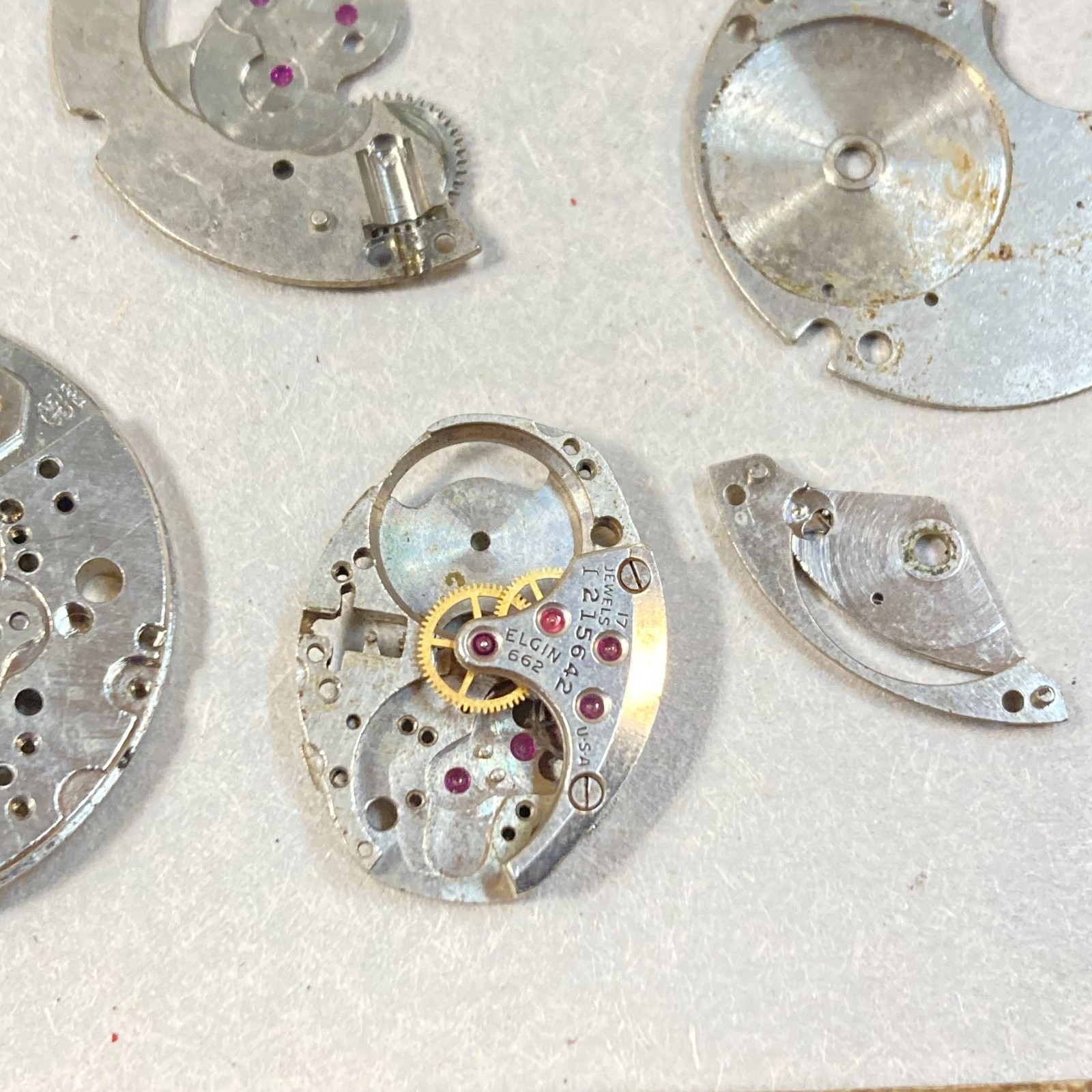 Vintage Elgin Watch Movement & Parts w/ Casker Tin Parts or Repair Non-Working