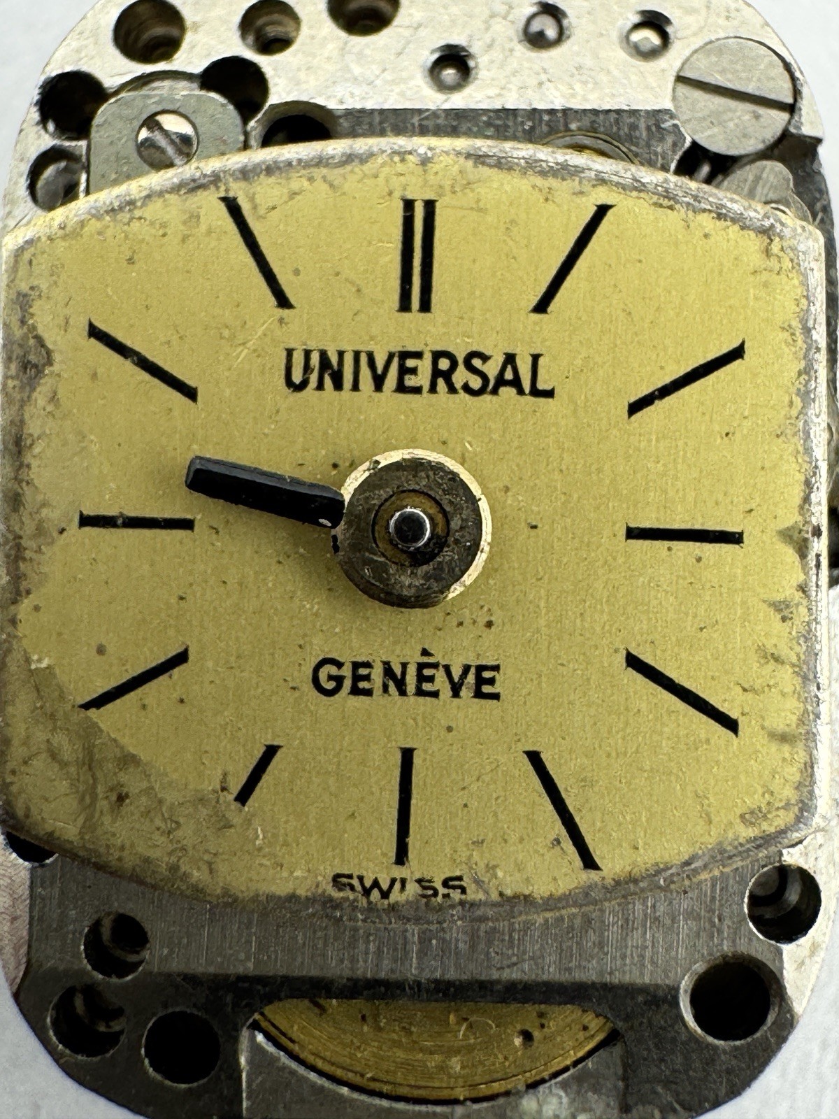 Vintage Universal Geneve Ladies Wristwatch Movement For Parts Or Repair