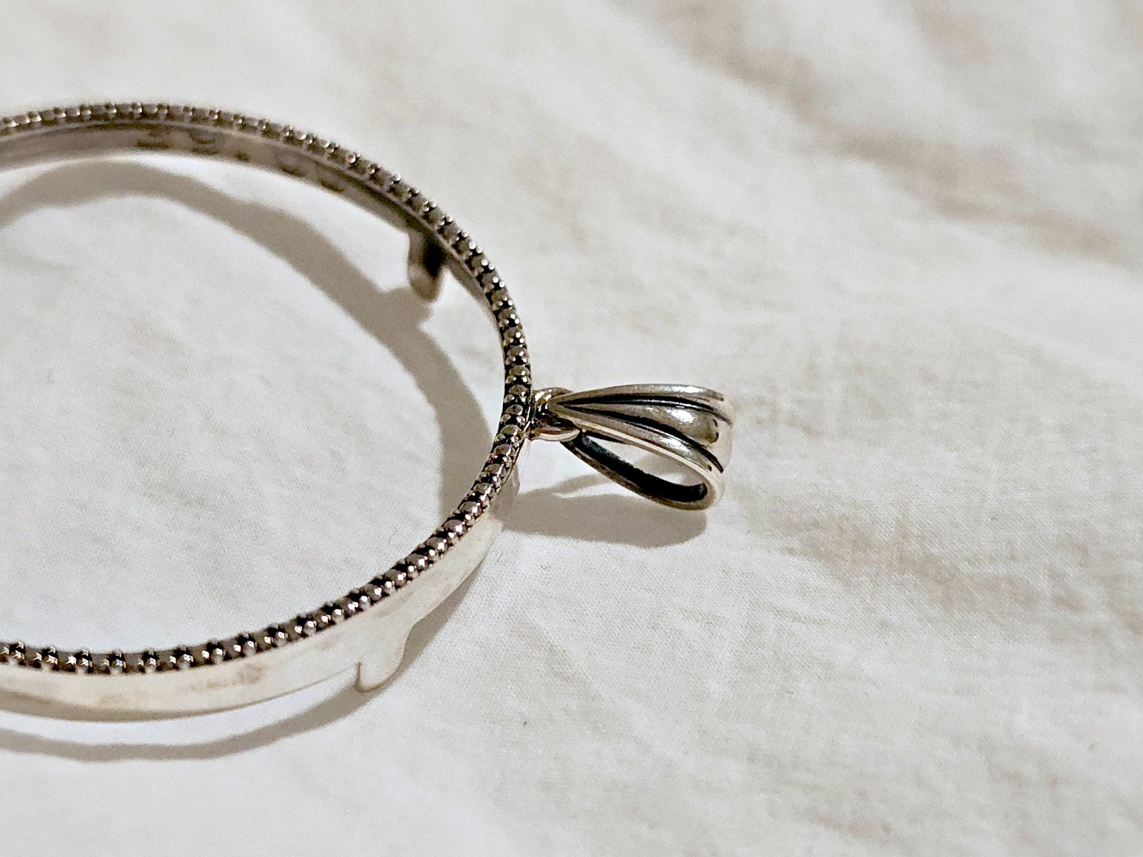 925 Sterling Silver Prong Back Illusion Edge Bezel for 39mm 1 oz Silver Rounds
