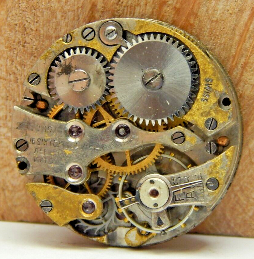 Vintage Alexera 16 jewel 2 adjustment men’s wrist watch movement w/ dial & hand