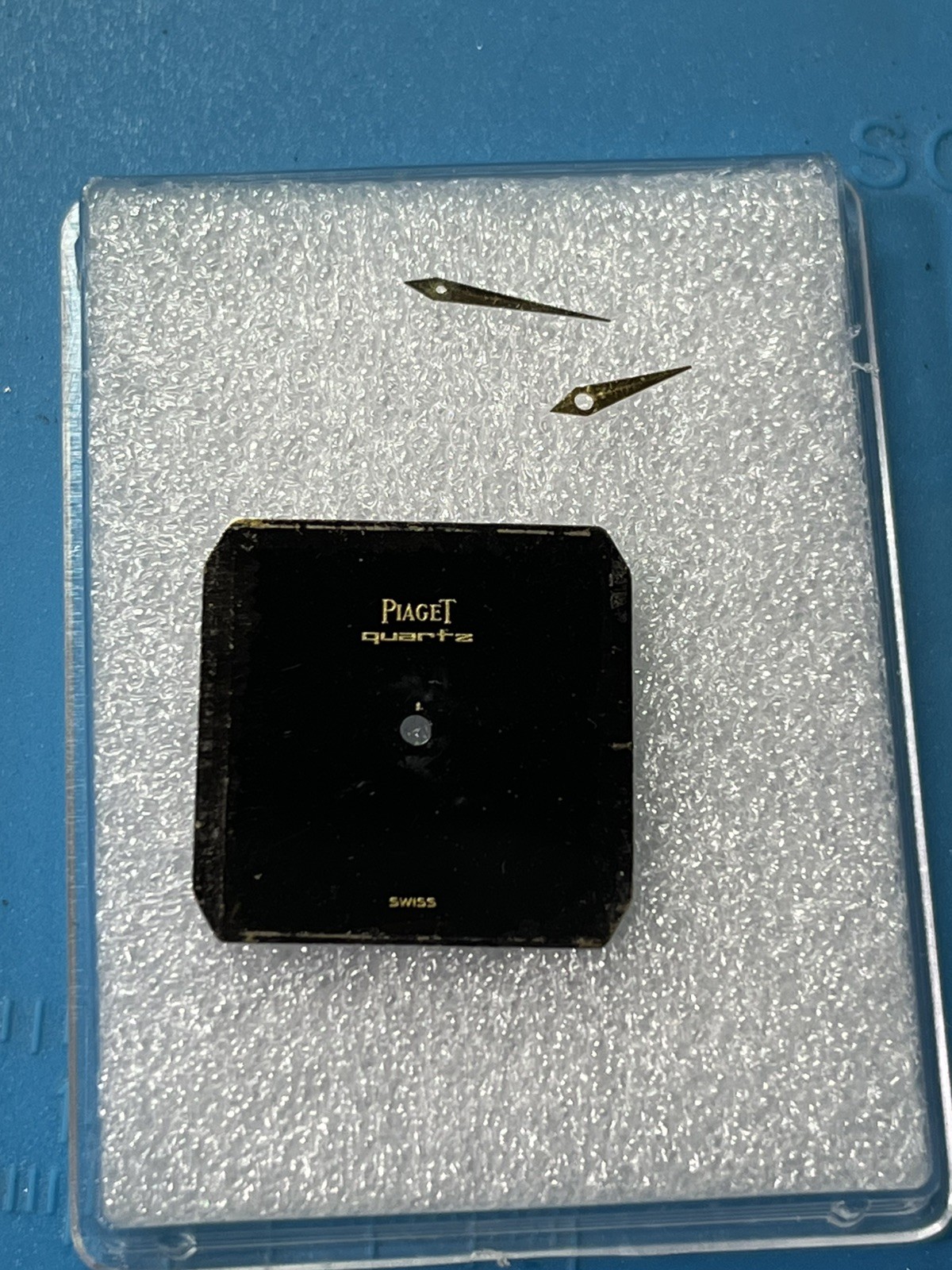Piaget 959001 QUARTZ BLACK DIAL WITH GOLD HANDS GREAT CONDITION