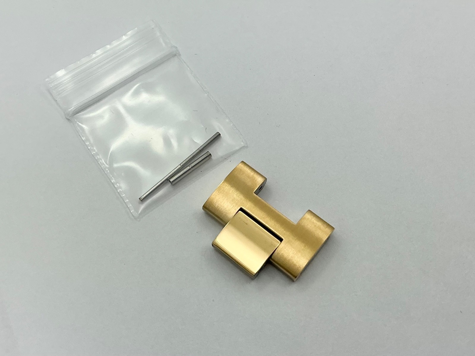 Movado Bold Gold Tone Full Link MB.01.1.34.6156 or MB.01.3.34.6136 22mm