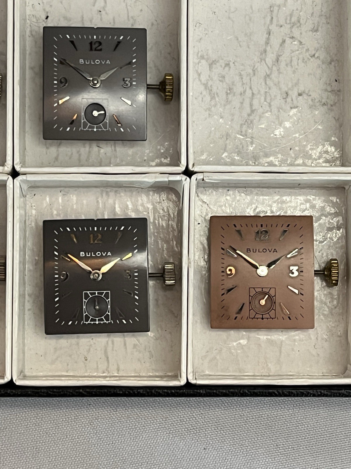 Bulova 8AE Movement, 21 Jewel, Manual Movement N.O.S. Not Running