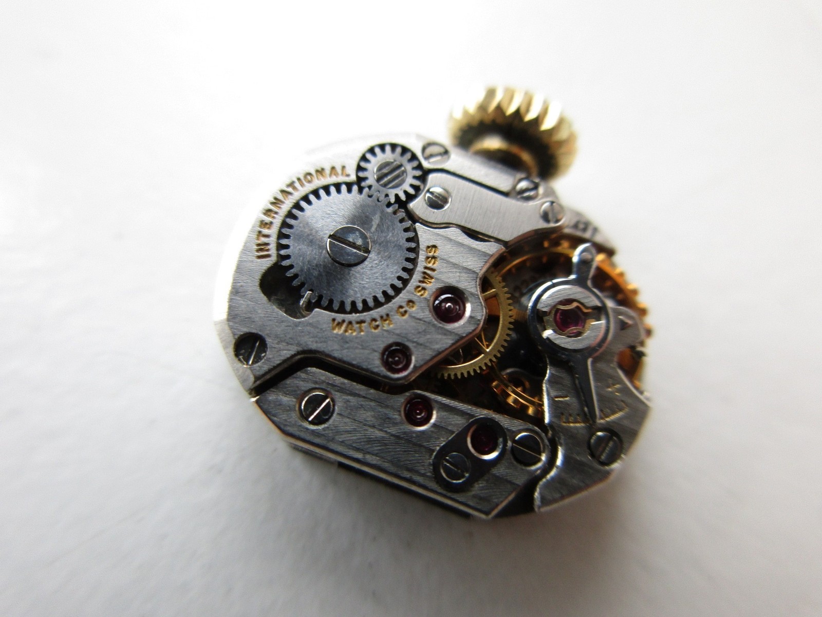 IWC International watch co cal. C.431 Swiss vintage movement – running