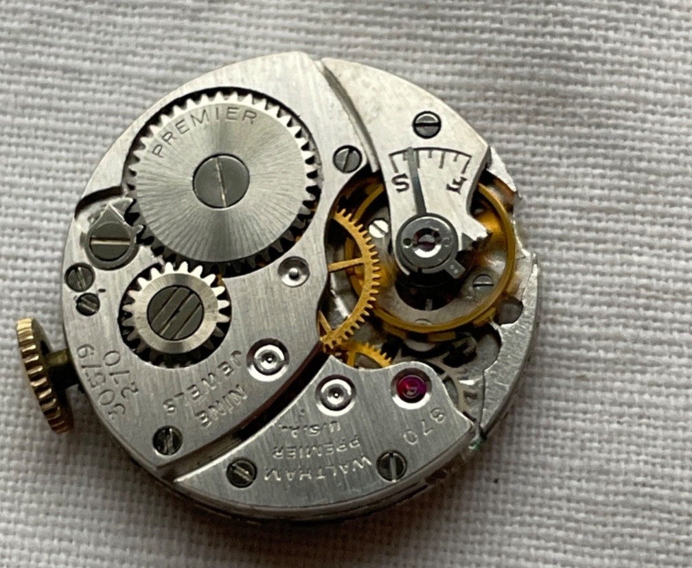 Waltham Premier – movement for women watches RUNS