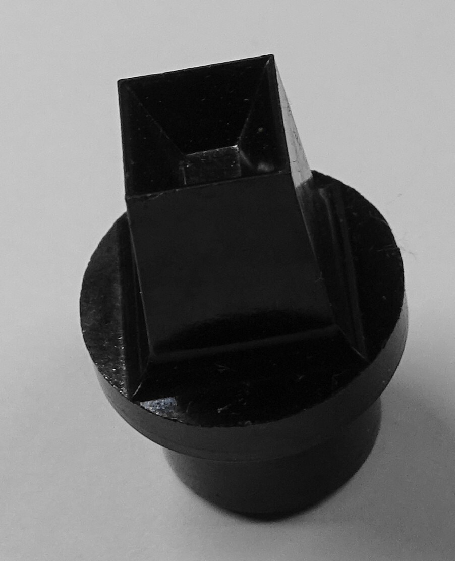 Robur Square Tasseau 9 Mm Glass Base Plate In Bakelite