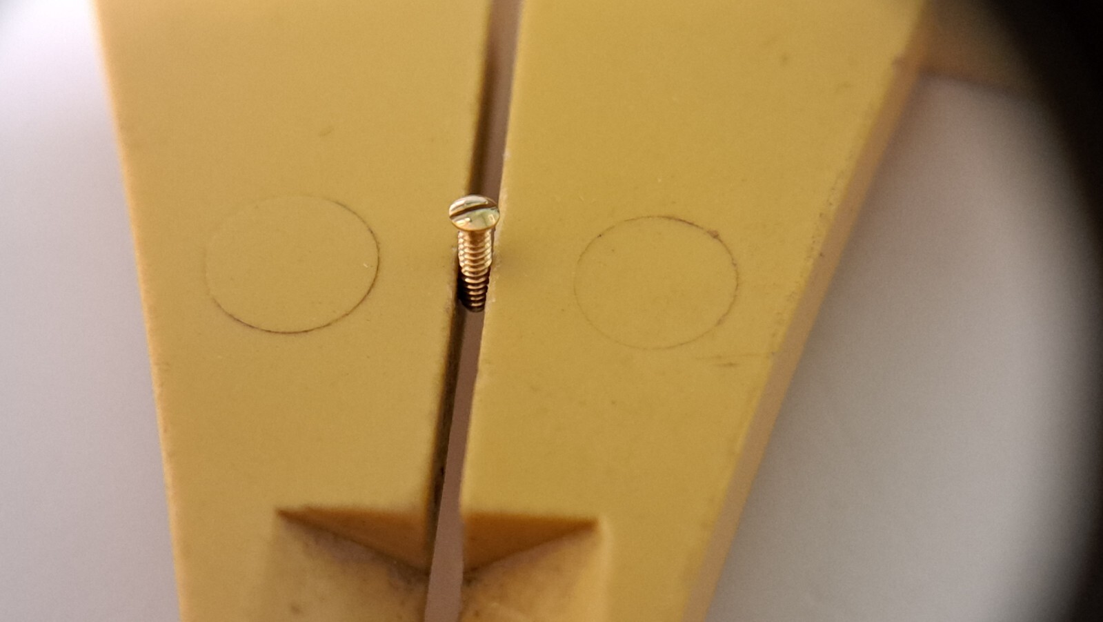 Vis de Fond 95 x 420 Watch screw for Repair GOLD 103L 6HR 2PERORDER