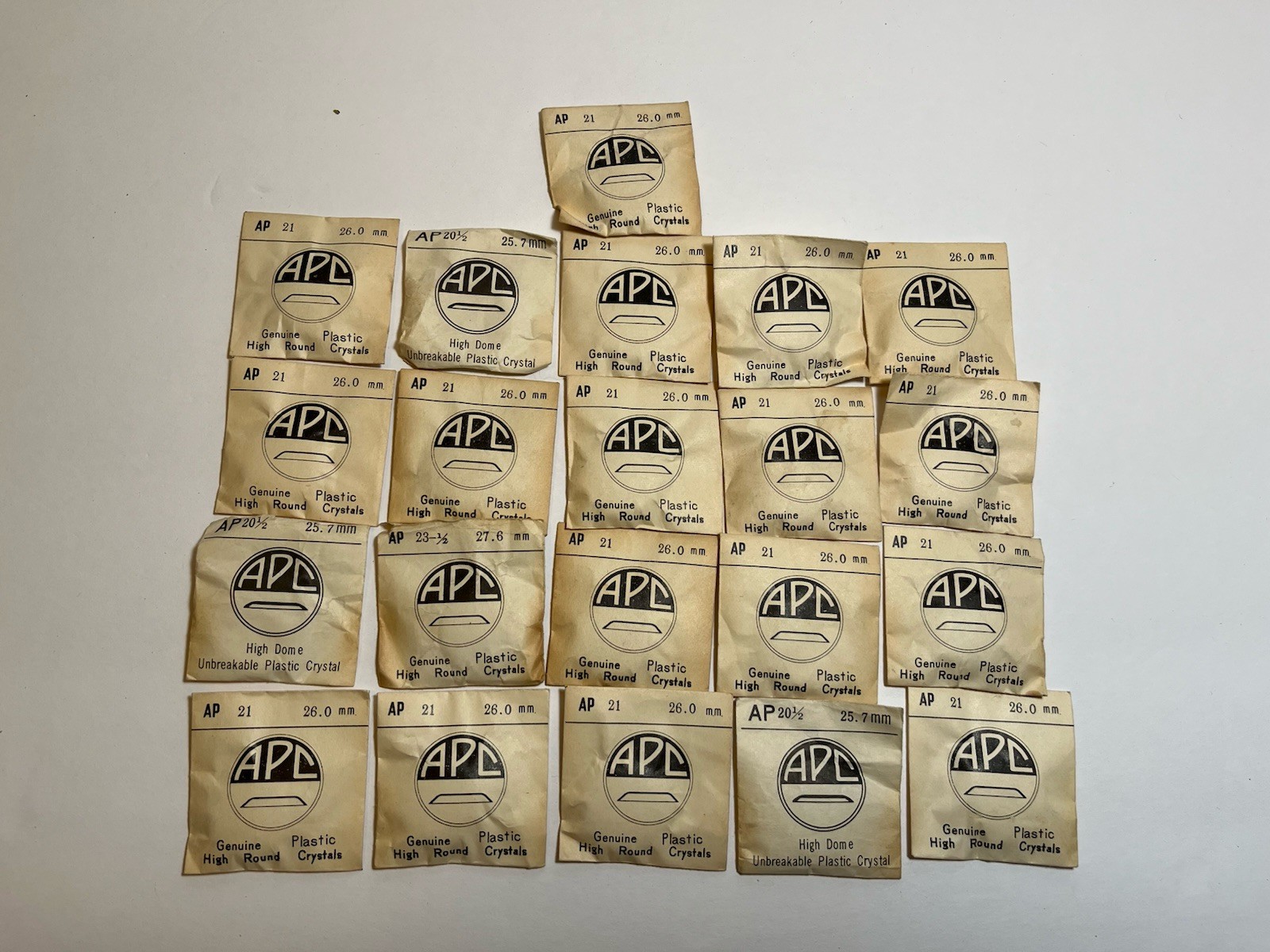 Lot Of 21 APC High Dome / High Round Unbreakable Plastic Watch Crystals NOS NEW