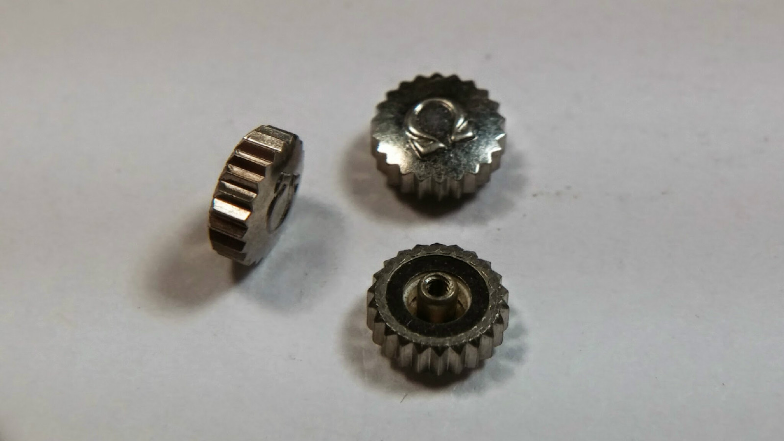 Omega S/S 4.63mm crown, tap 10 (.90), Genuine Omega watch part