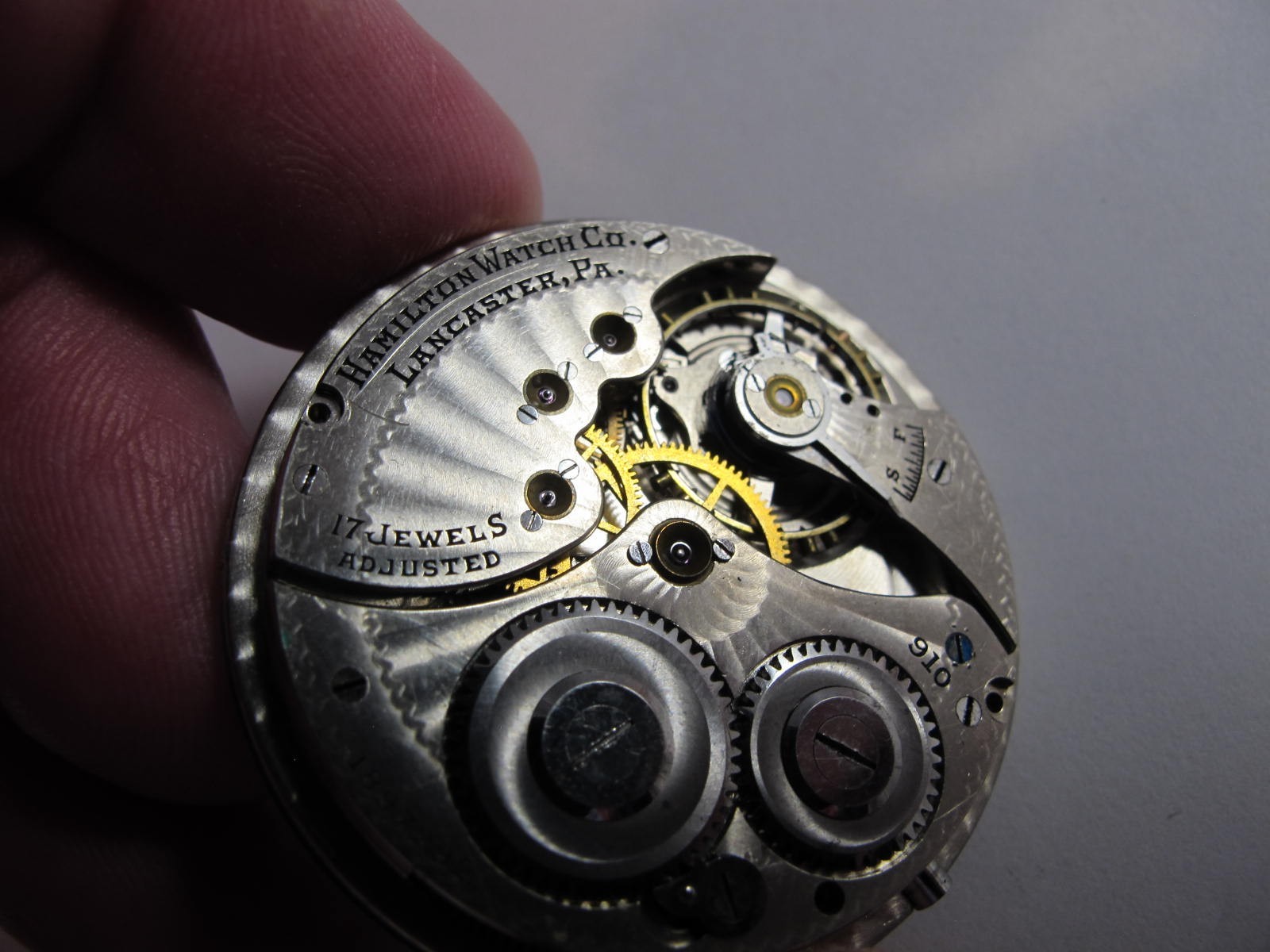 HAMILTON 910 VINTAGE POCKET WATCH MOVEMENT 17J NICKEL PLATED