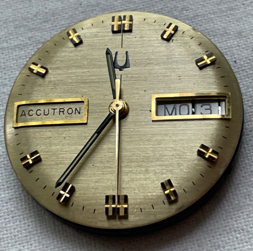 Bulova Accutron NICE dial with other swiss movement for watch AS IS, lot2307