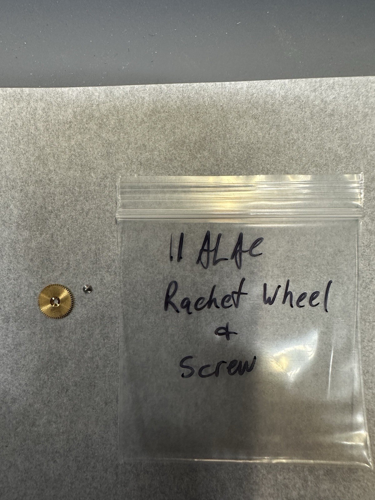 Bulova 11alac Rachet Wheel And Screw
