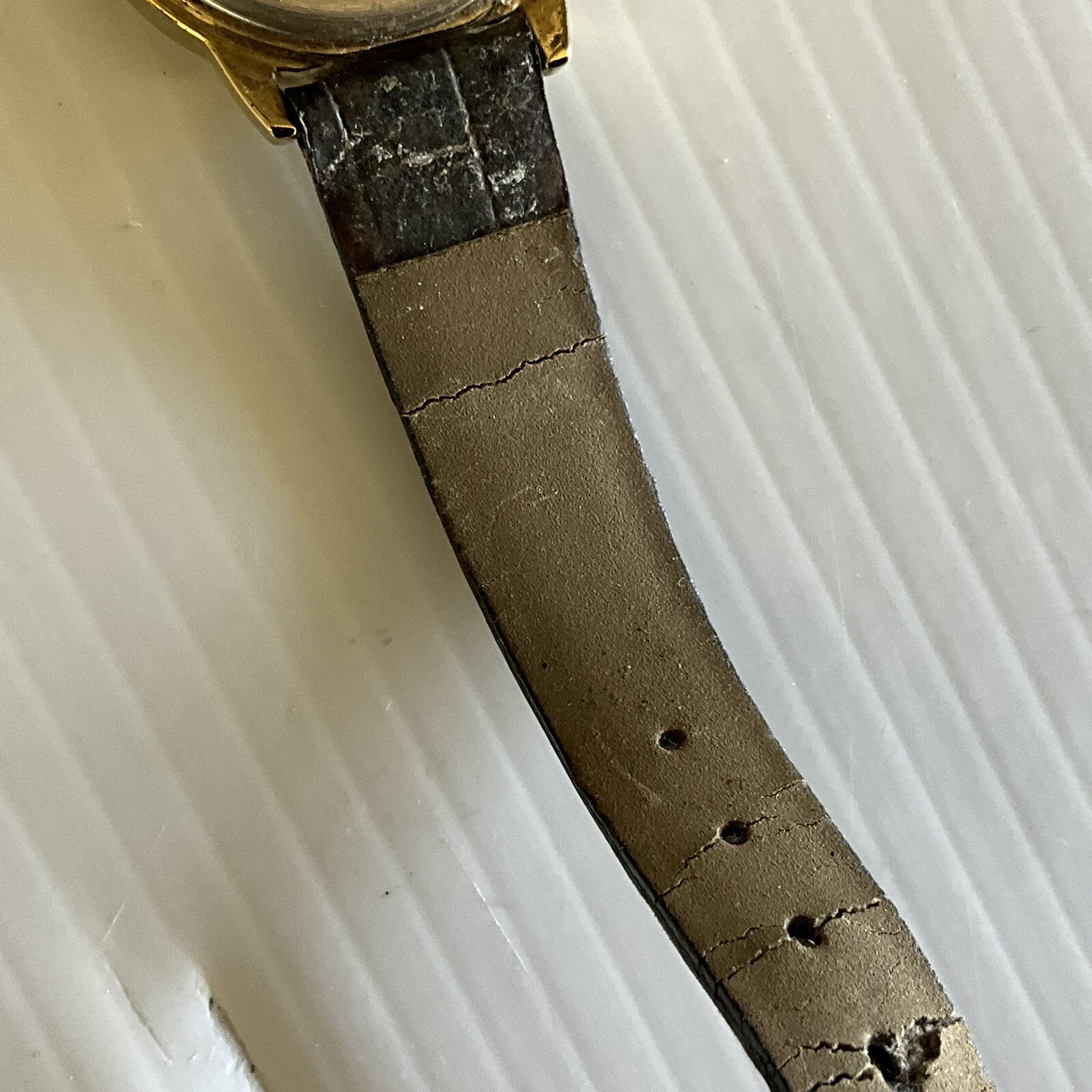 Timex CR 1216 Cell WR 30 M Black Genuine Leather Vintage Watch Parts or Repair