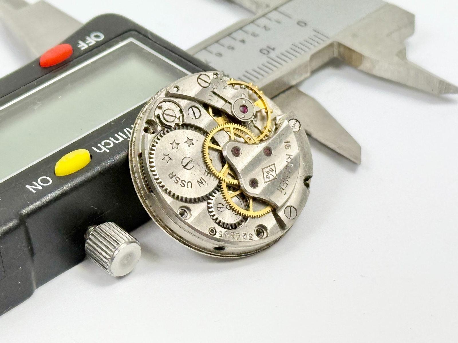 Chalet USSR 16-Jewel Mechanical Watch Movement Dial Hands Vintage Repair