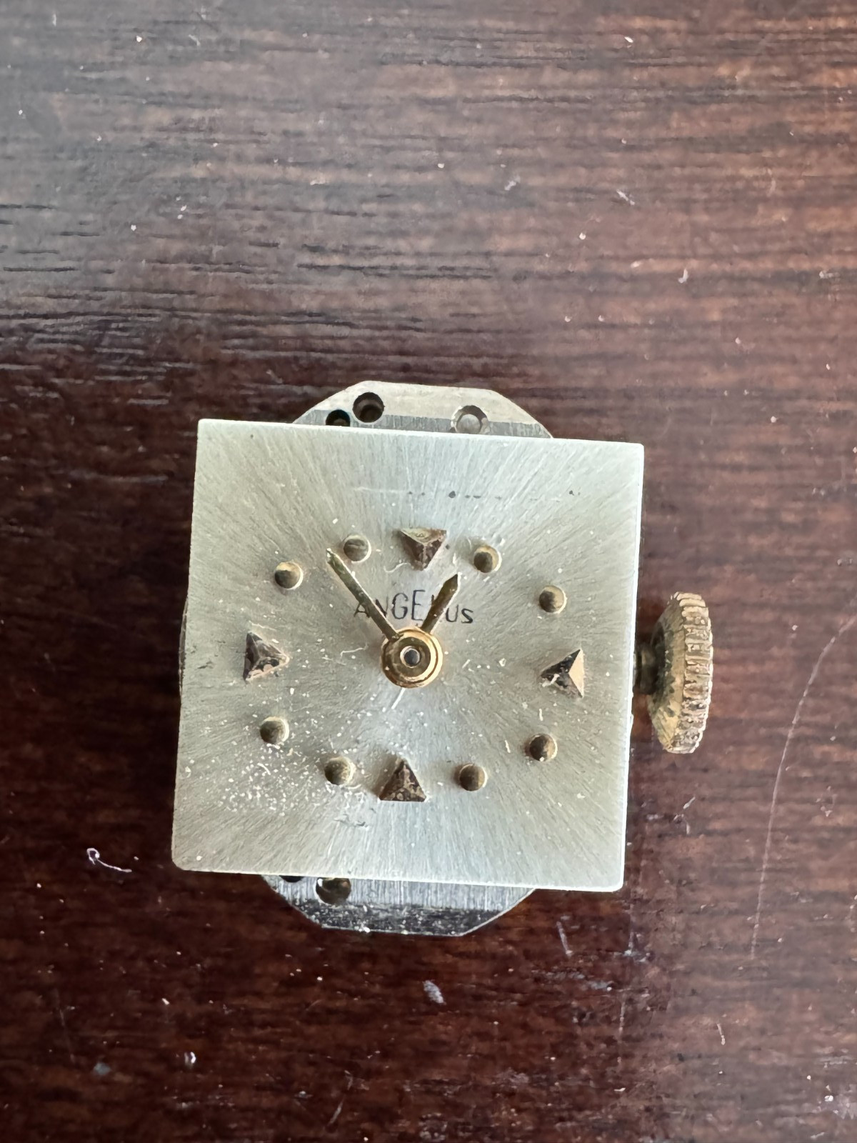 VINTAGE LADIES ANGELUS WRISTWATCH MOVEMENT AS 1677 RUNS GREAT 17 JEWEL