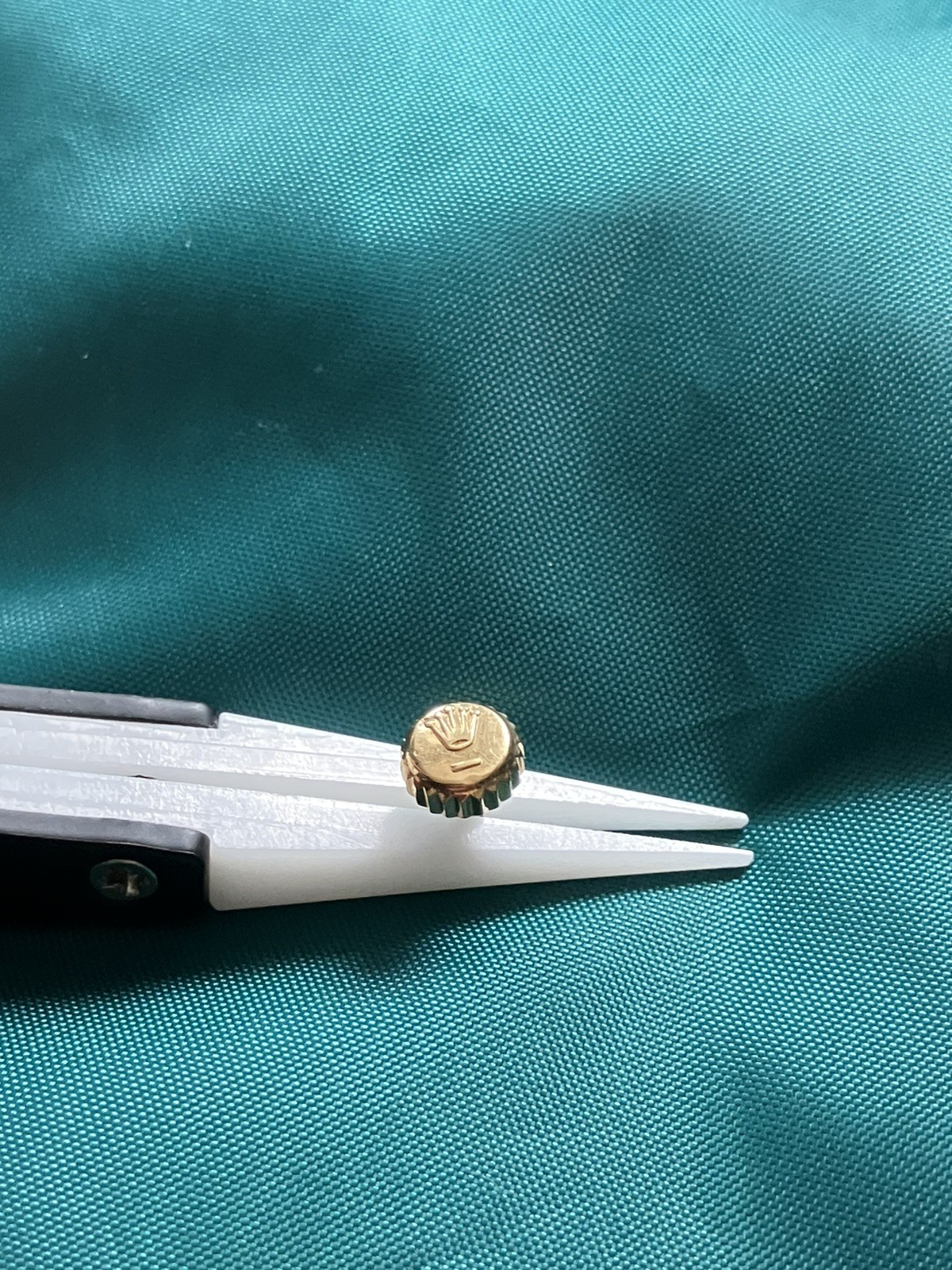 Genuine Rolex 18K Yellow Gold 6mm Crown for 36/41 Datejust etc..Preowned