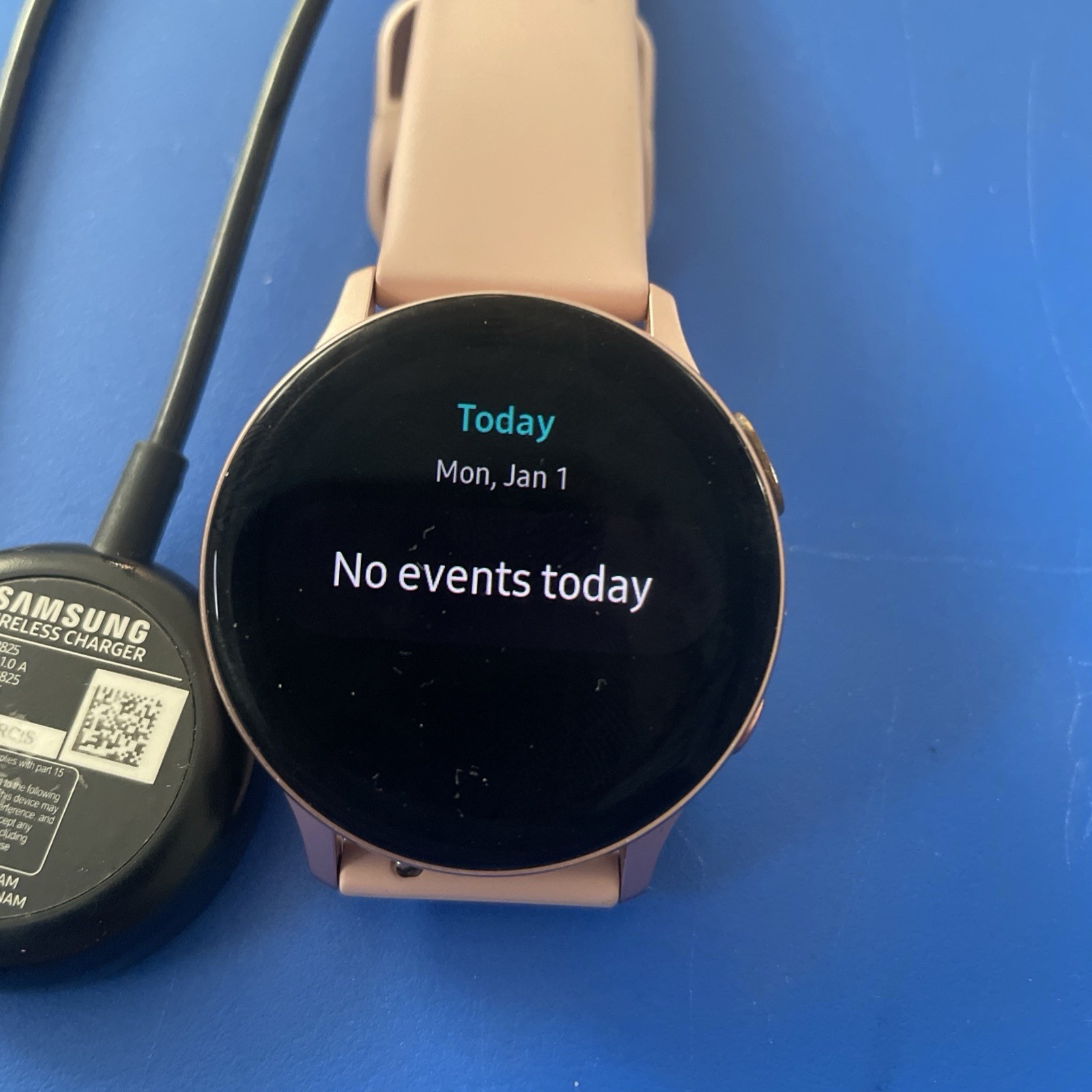 Samsung Galaxy Watch Active 2 Pink and Charger Size S/M – Works
